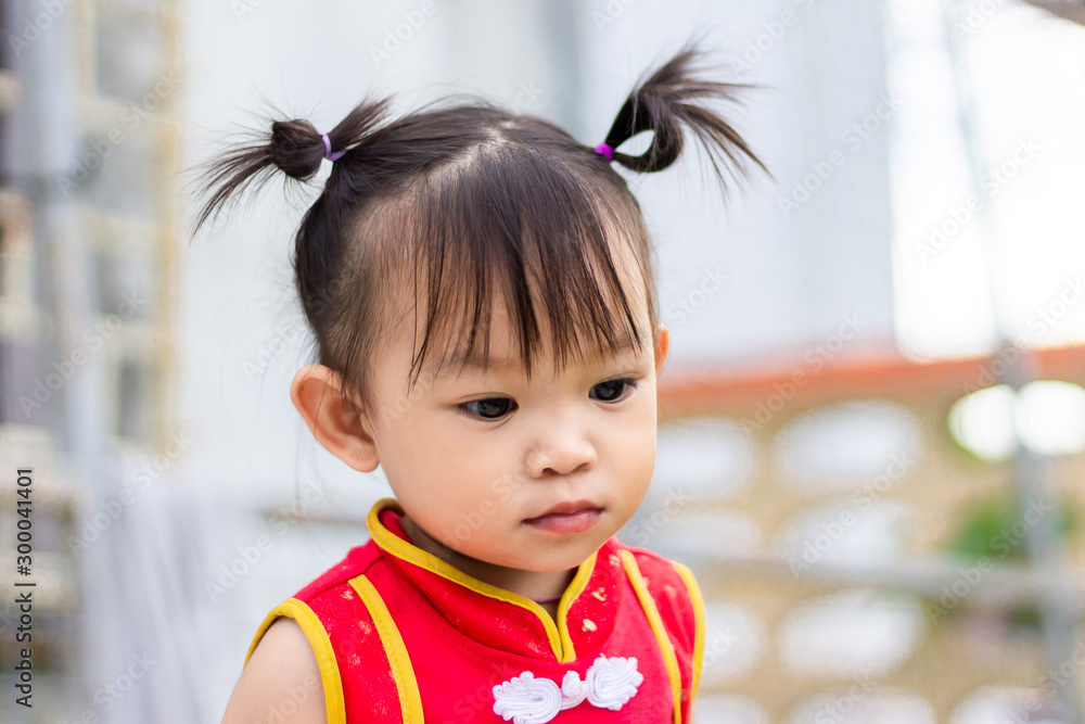 Premium Photo | Studio shot of little cute innocent asian kindergarten  preschooler daughter girl kid model with bun hairstyle in red chinese  traditional qipao cheongsam outfit standing alone on white background.