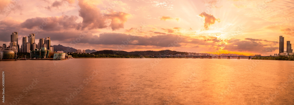 Εκτύπωση καμβά Sunset on Han River (Hangang), Seoul, Korea