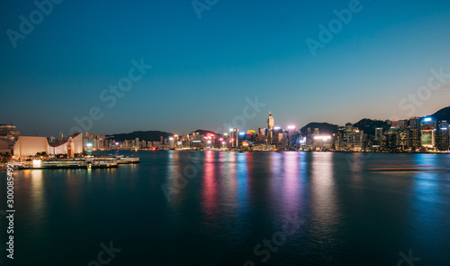 Long exposure photography of Victoria Harbor in Hong Kong  © YiuCheung