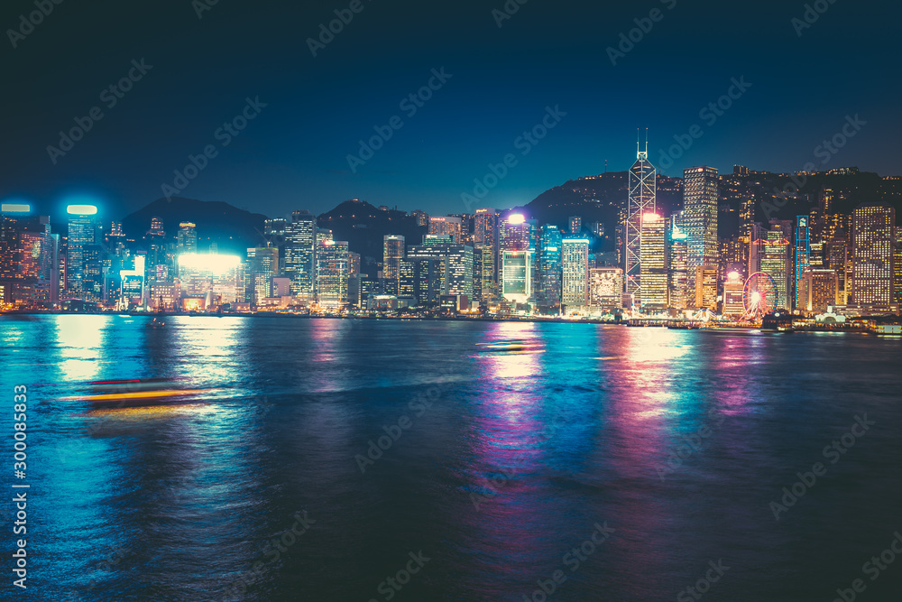 Fototapeta premium Long exposure photography of Victoria Harbor in Hong Kong 