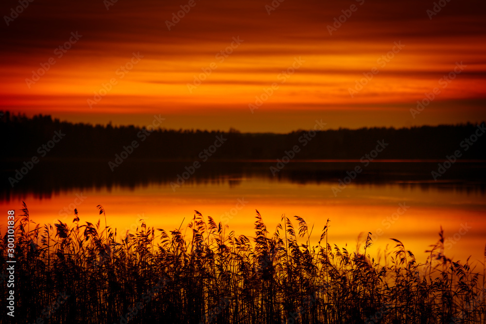 Obraz premium red and dark sunset