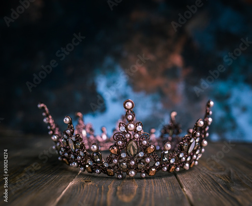 crown vintage
