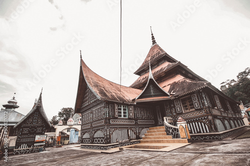 architectural photo of an old mosque called a mosque located in the city of Pdangpanjang, taken 2019
