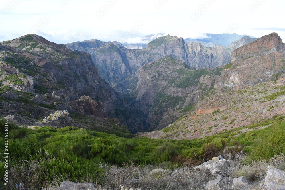 Hiking trail from Pico Arieiro to Pico Ruivo in Madeira, Portugal Hiking trail from Pico Arieiro to Pico Ruivo in Madeira, Portugal