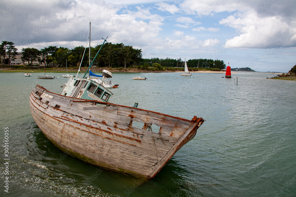 épave de chalutier à Plestin-les-Grèves