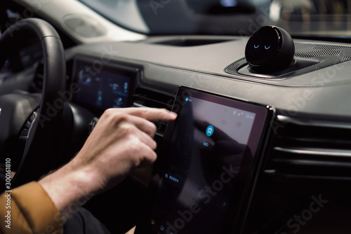 Touch interaction in car personal assistant nio nomi photo