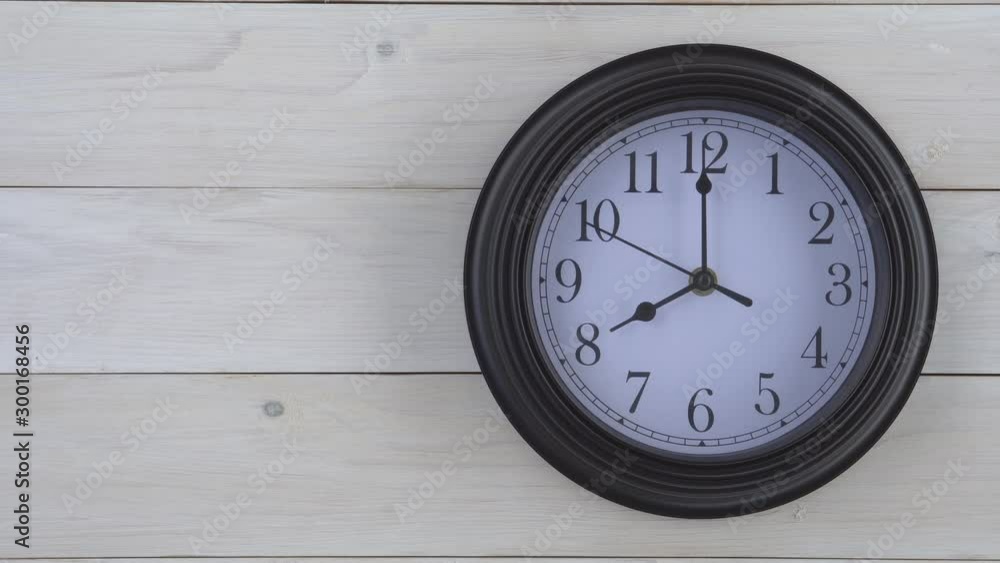 wall round clock black and white with number and clockwise on 8 o'clock ...
