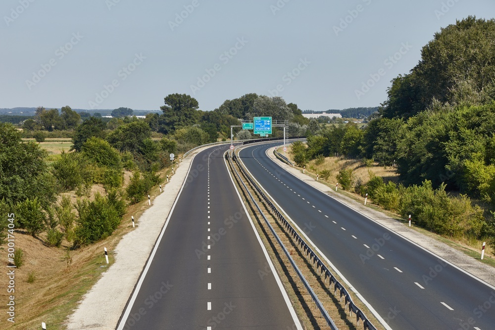 Empty section of highway with no traffic