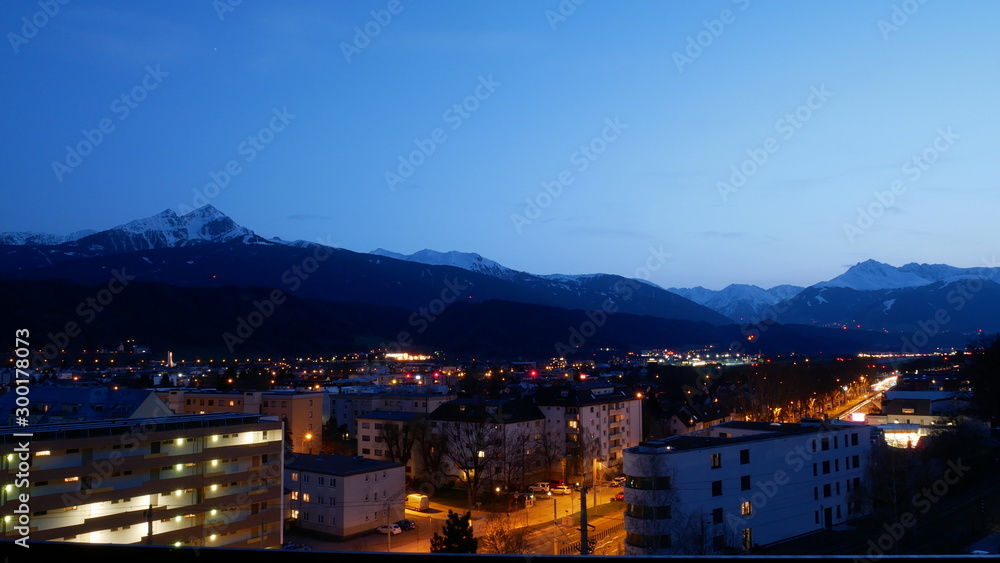 Innsbruck bei Nacht