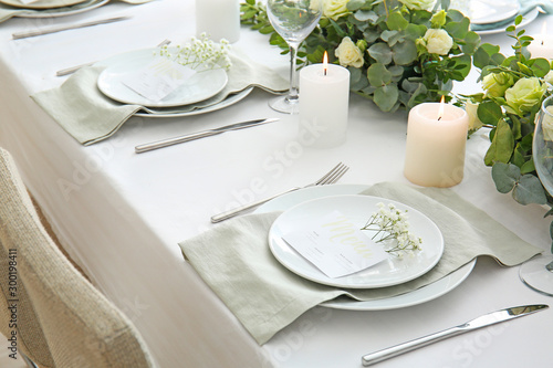 Beautiful table setting wit...
