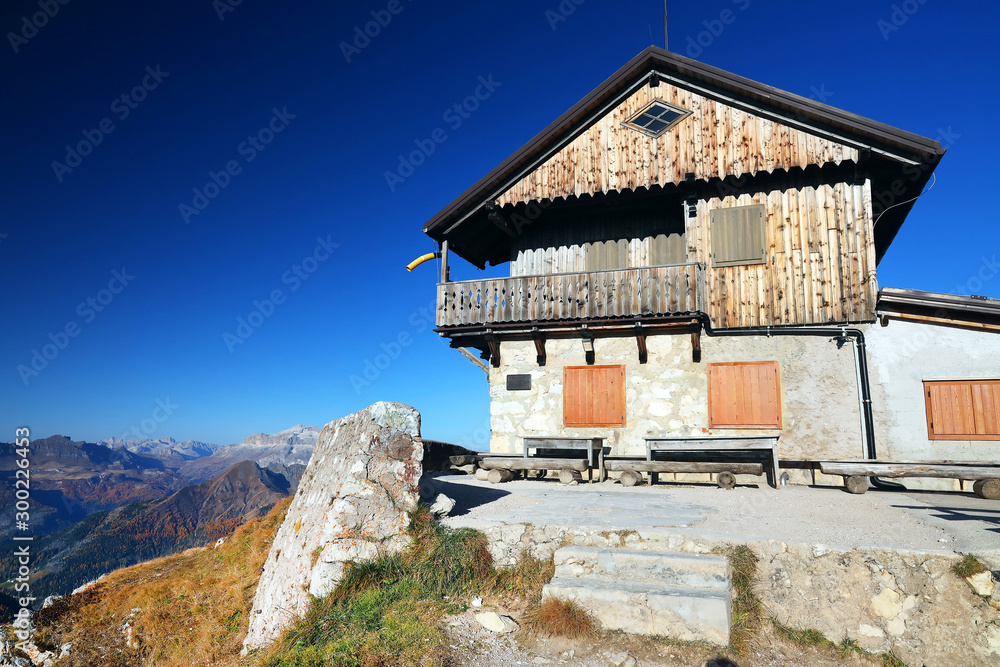 Built in 1883, the mountain hut Rifugio Nuvolau is the oldest refuge in the Dolomites, built on the summit of Mount Nuvolau (2575 metres), Italy, Europe Built in 1883, the mountain hut Rifugio Nuvolau is the oldest refuge in the Dolomites, built on the summit of Mount Nuvolau (2575 metres), Italy, Europe