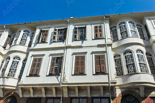 Fotografie street and building at Upper Town in city of Thessaloniki, Greece