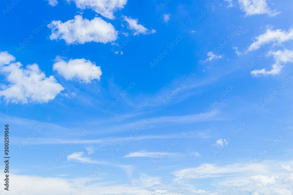Obraz premium blue sky with white clouds