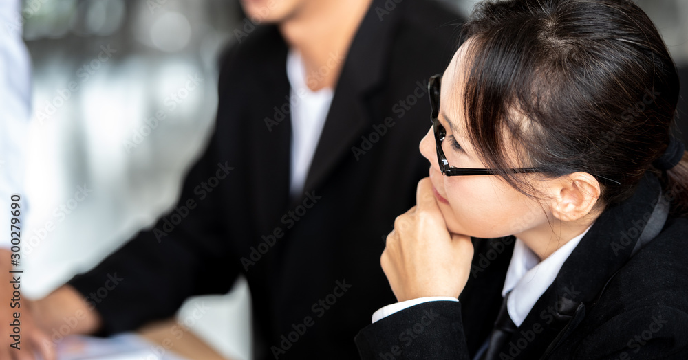 Business woman focus on the topic in the meeting.