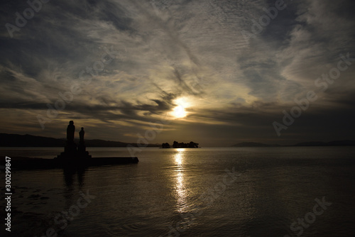 日本の島根県松江市の宍道湖の夕日