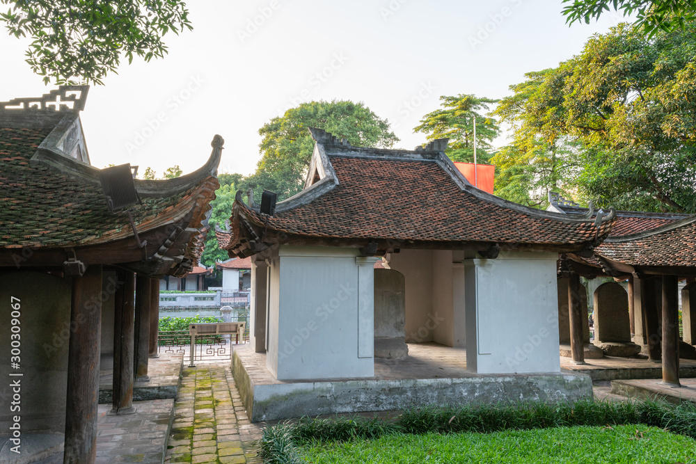 Old buildings in Temper of Literature ( Van Mieu ) - Vietnam first national university, was built in 1070 Old buildings in Temper of Literature ( Van Mieu ) - Vietnam first national university, was built in 1070
