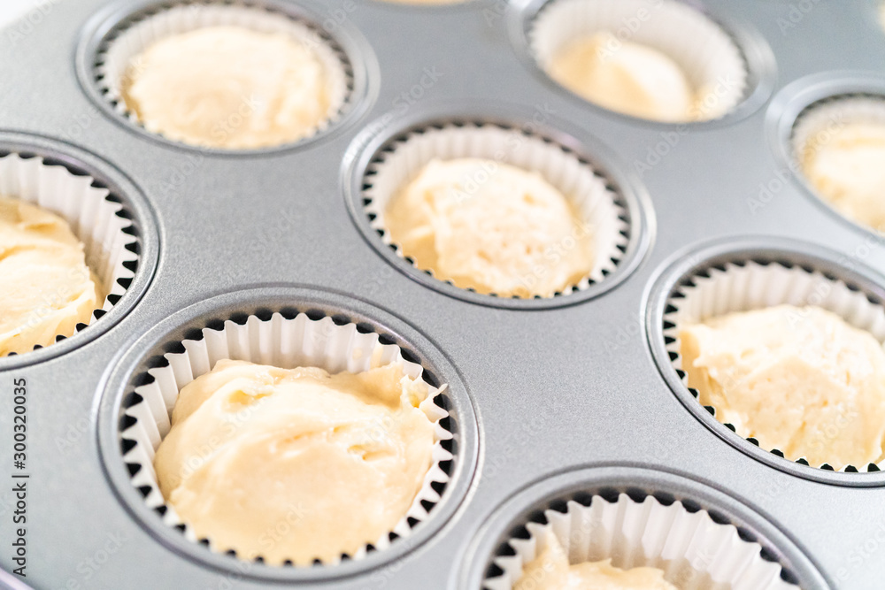 Baking cupcakes Baking cupcakes