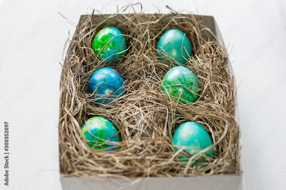 Fototapeta premium Painting quail and chicken easter eggs