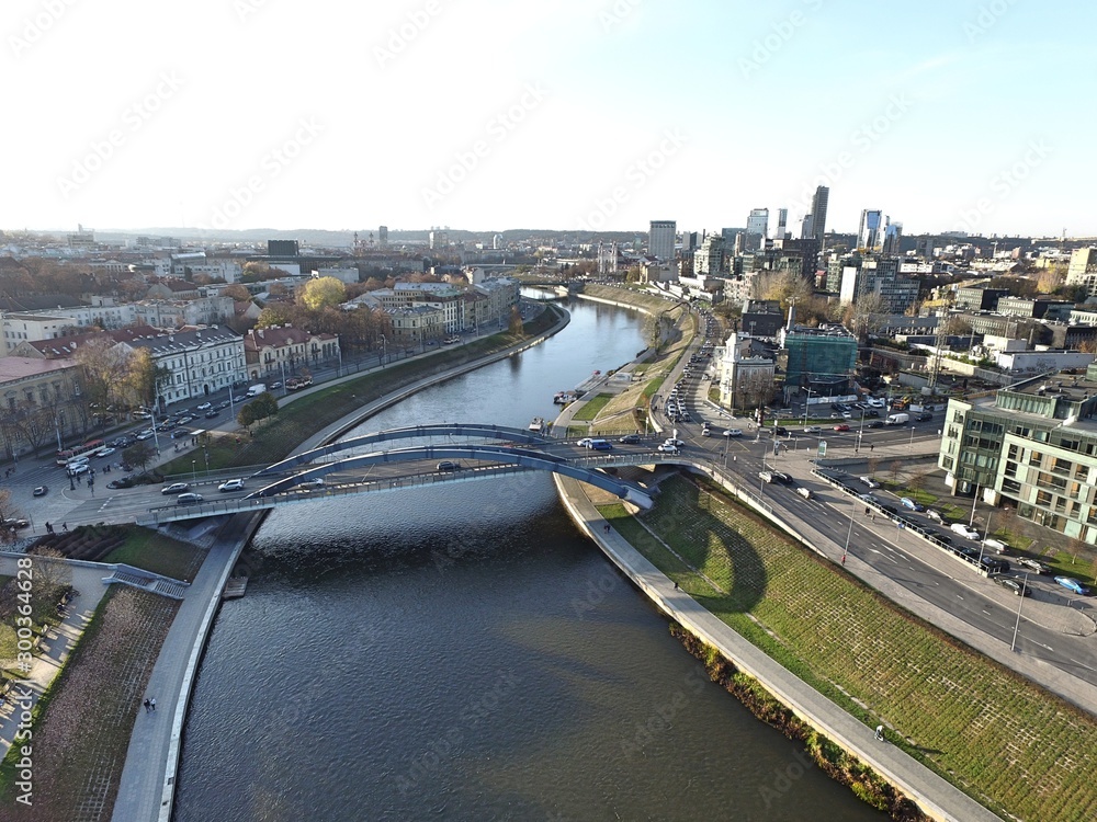 Obraz premium Vilnius river Neris. Drone footage. Vilnius downtown. Lithuania.