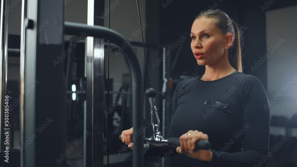 The girl is engaged in the training The girl is engaged in the training