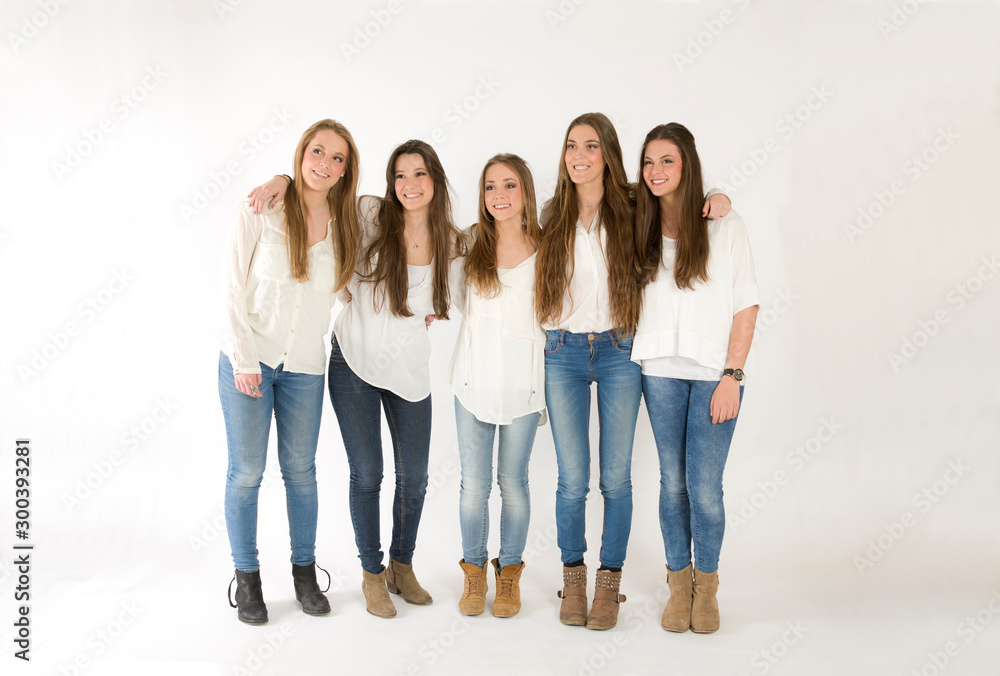 Obraz premium a group of girls looking to one side