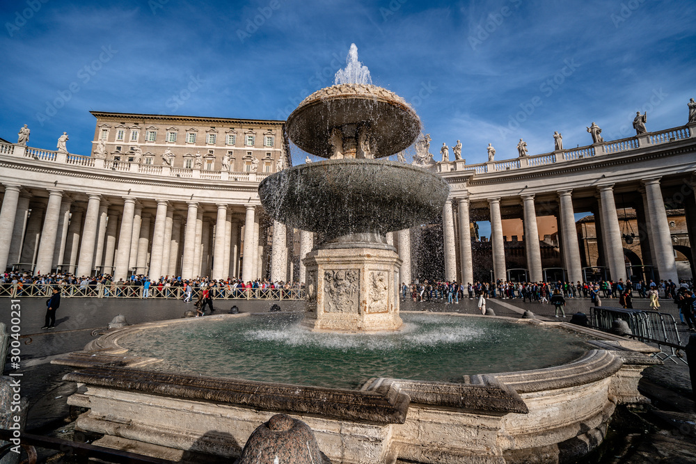 Fontana del Maderno, distra. Vatican City, Rome