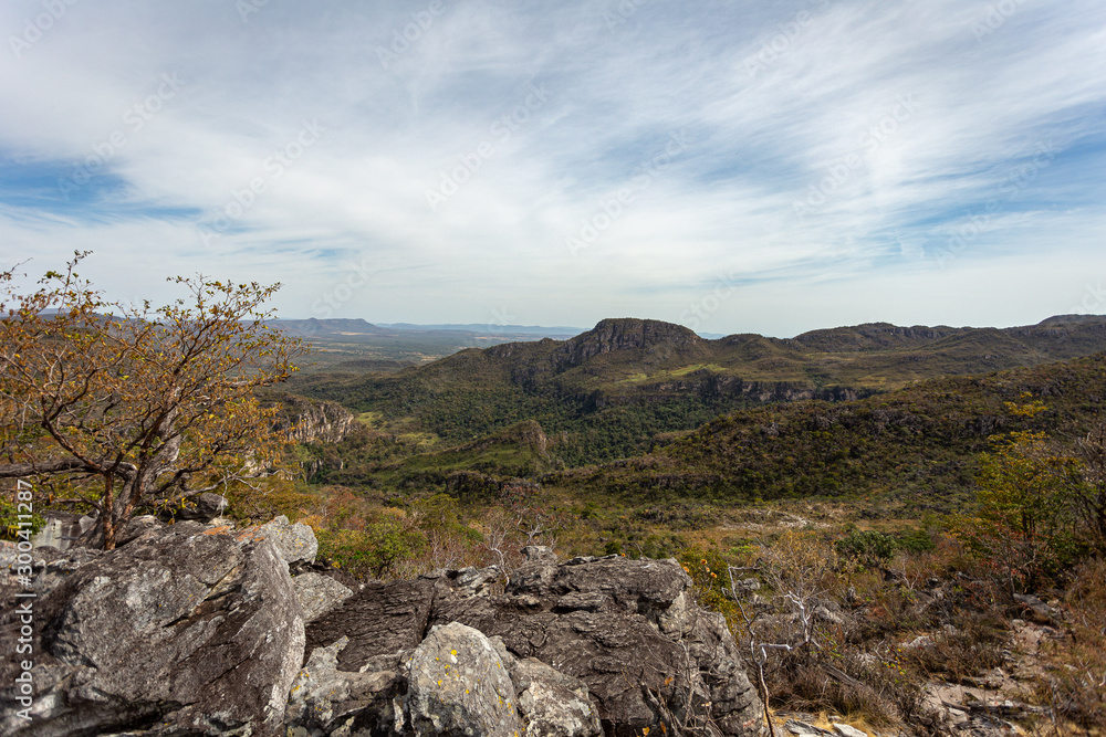 Fototapeta premium view of mountains chapada dos veadeiros