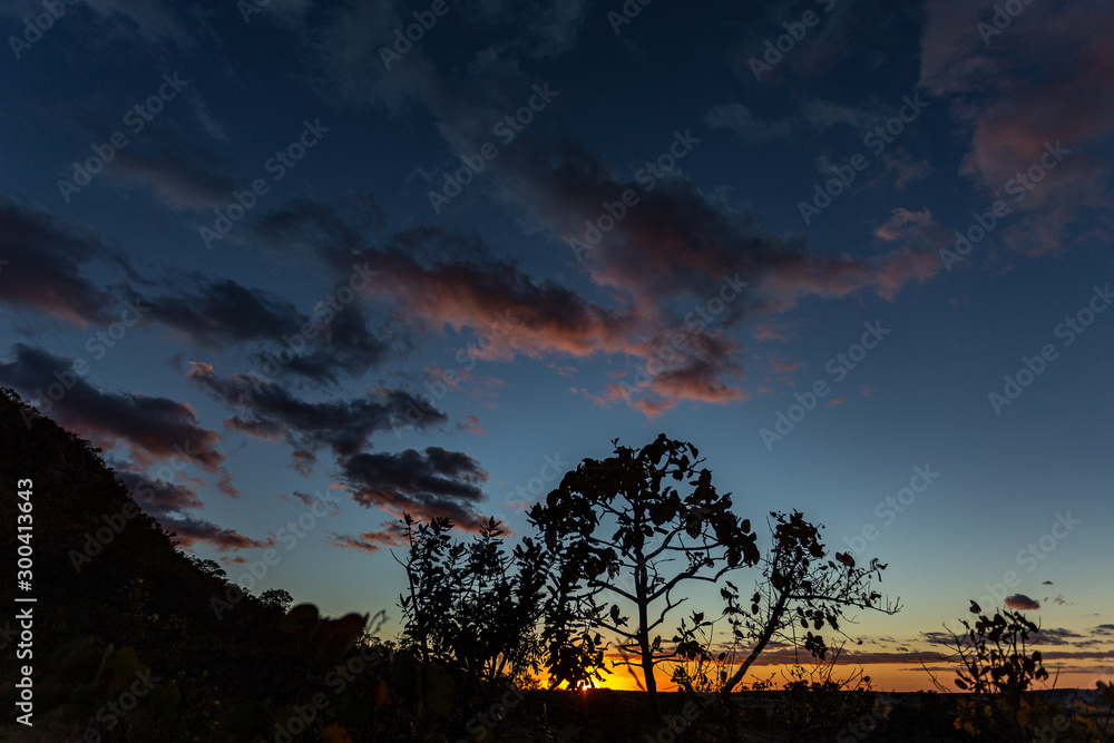 Fototapeta premium sunset in the mountains chapada dos veadeiros