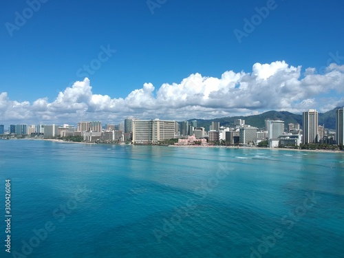 view of Waikiki  © Elias Bitar