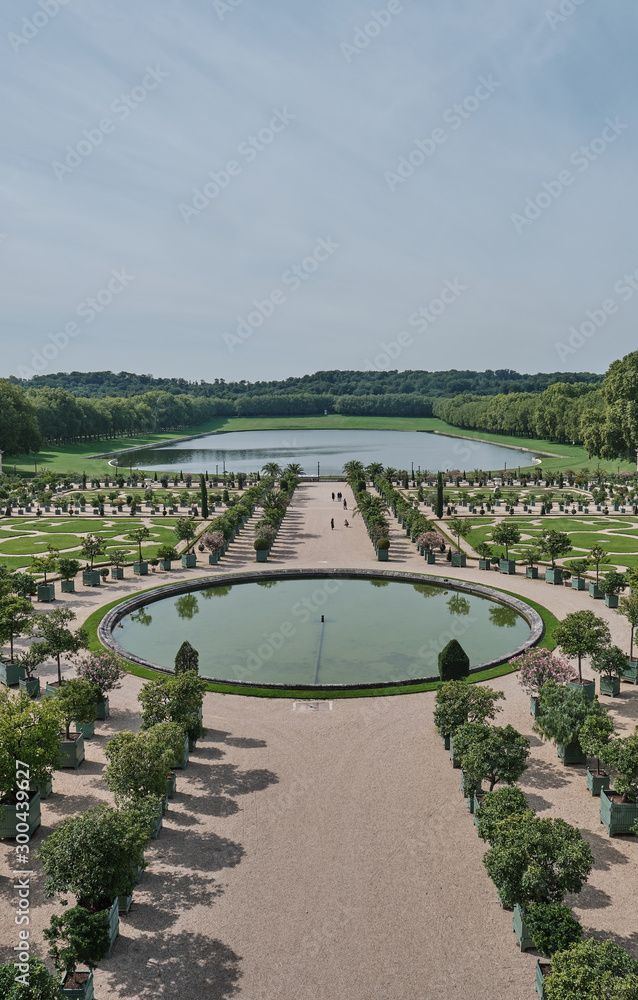 jardines del palacio de versalles en francia