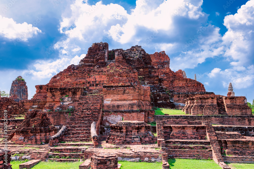 Crumbling structures at the ancient historic city of Ayutthaya