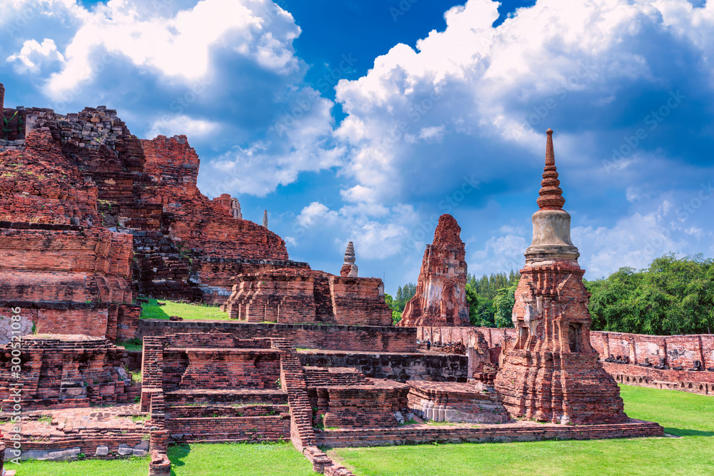 Crumbling structures at the ancient historic city of Ayutthaya