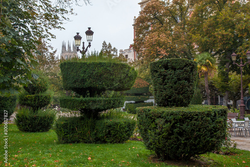 Wallpaper Mural Jardines de Burgos Torontodigital.ca