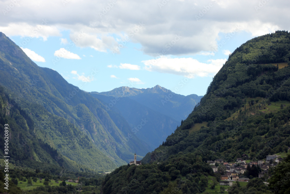 Fototapeta premium landscape in the mountains Switzerland