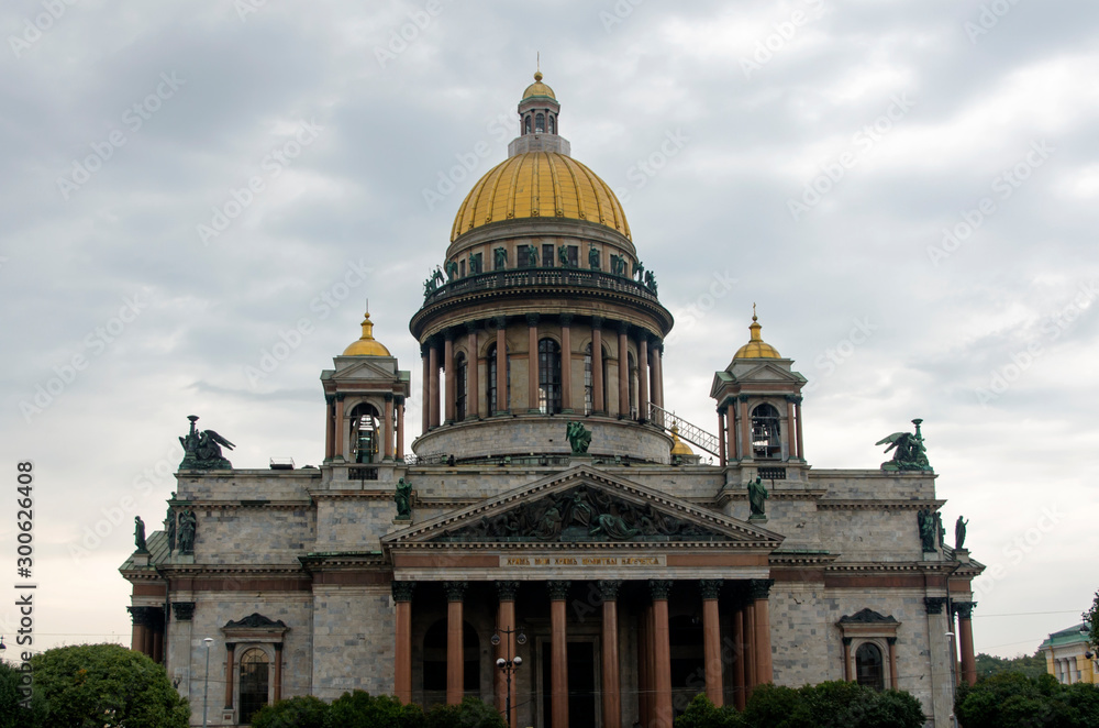 Front view of Saint Isaac's Cathedral (Saint Petersburg, Russia) Front view of Saint Isaac's Cathedral (Saint Petersburg, Russia)