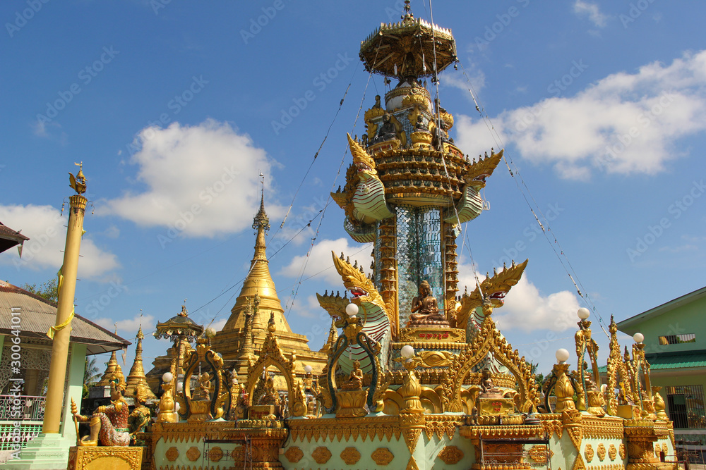 MON STATE/MYANMAR(BURMA) - 11th Nov, 2019 - GOLDEN ROCK Pagoda, Kyite Htee Yoe, Myanmar.

