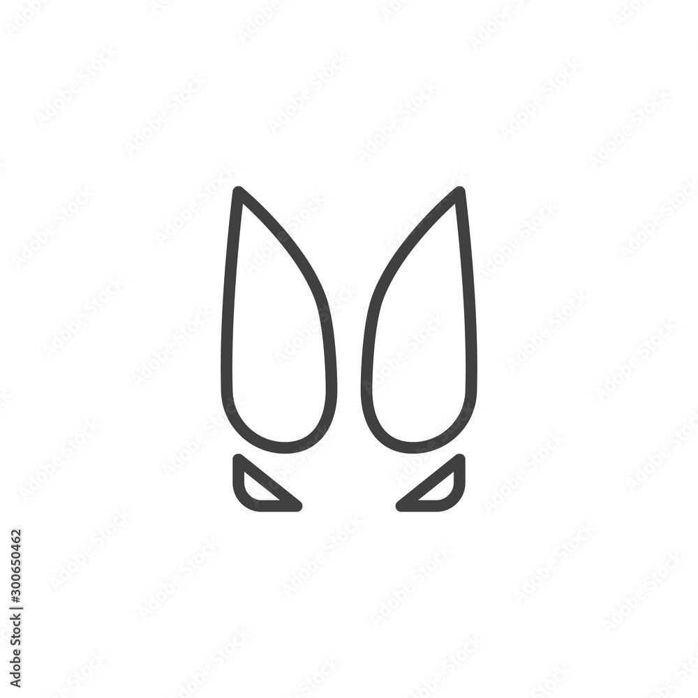 Cow paw print line icon. linear style sign for mobile concept and web design. Cow animal hoof print outline vector icon. Symbol, logo illustration. Vector graphics Cow paw print line icon. linear style sign for mobile concept and web design. Cow animal hoof print outline vector icon. Symbol, logo illustration. Vector graphics