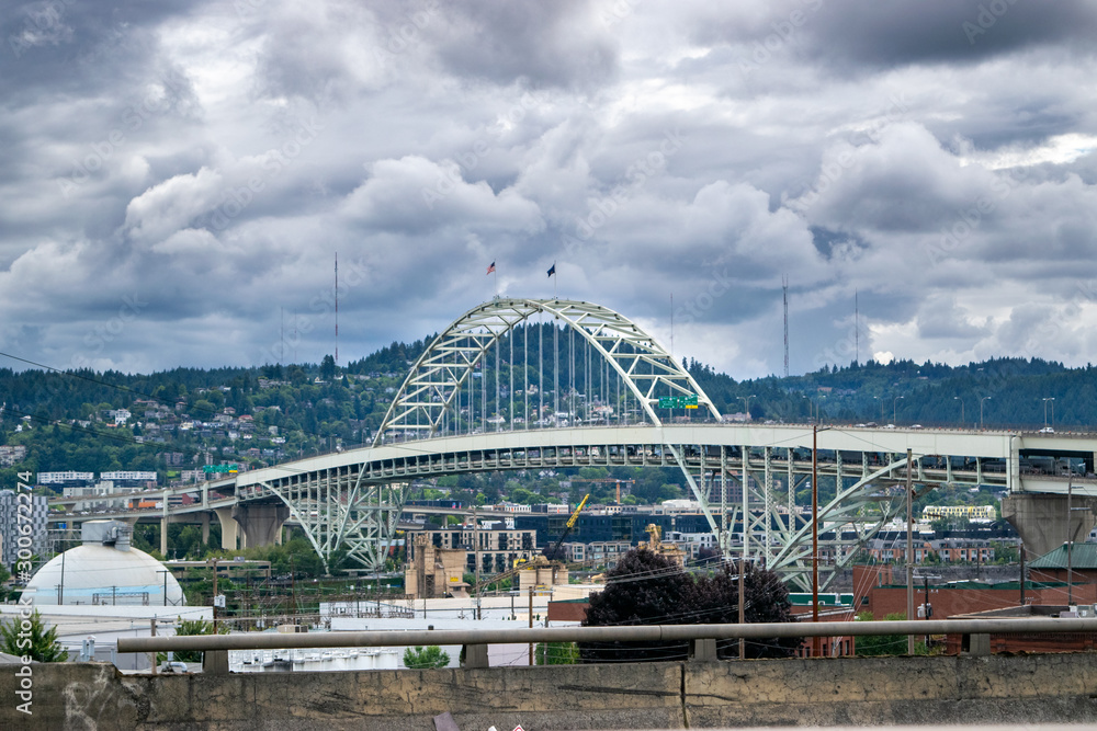 Historic Fremont Bridge (Interstate 405 Bridge) in Portland, Oregon, USA Historic Fremont Bridge (Interstate 405 Bridge) in Portland, Oregon, USA