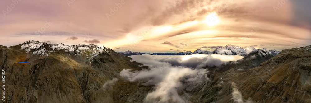 Fototapeta premium sunset in the mountains