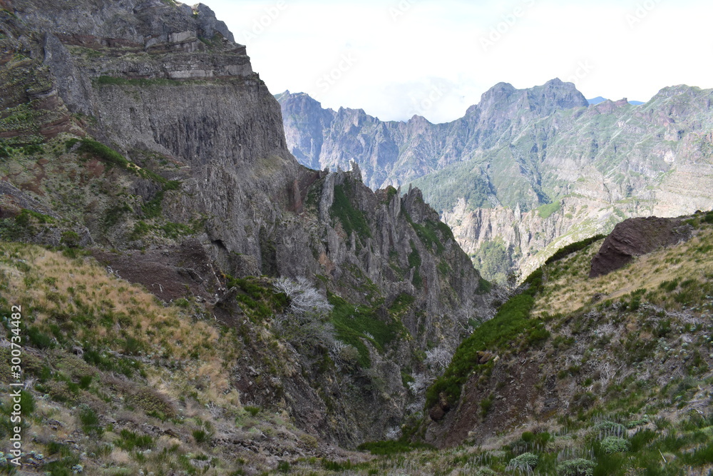 Hiking trail from Pico Arieiro to Pico Ruivo in Madeira, Portugal Hiking trail from Pico Arieiro to Pico Ruivo in Madeira, Portugal