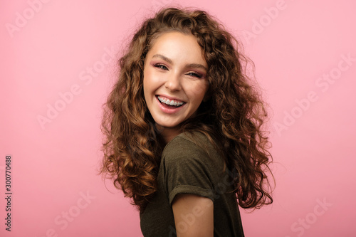 Obraz na płótnie Pretty girl isolated on pink background