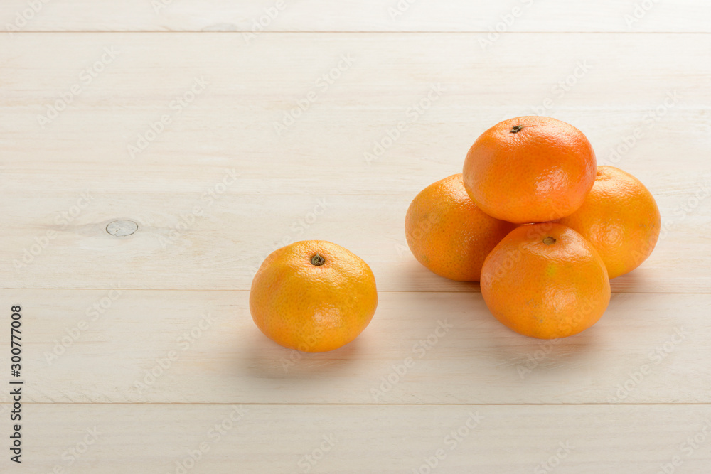 Mandarinas en la mesa