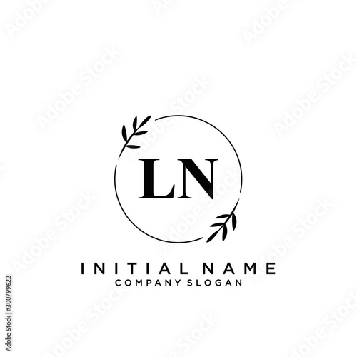 Fototapeta Naklejka Na Ścianę i Meble -  Letter LN Beauty Logo Template Vector