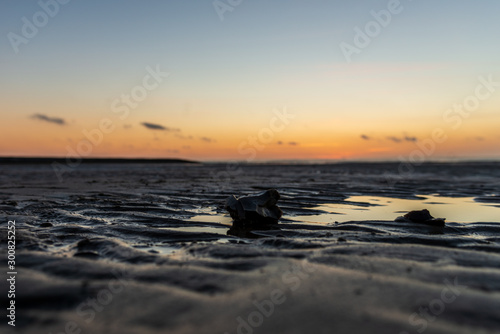 Sonnenuntergang bei Ebbe