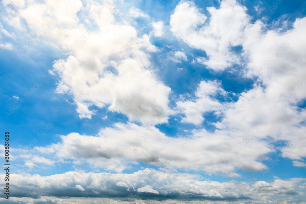 Fototapeta premium Beautiful sky and white clouds in daylight