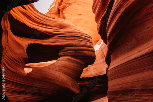 Beeindruckende Sandsteinformationen im Lower Antelope Canyon in Page / Arizona USA