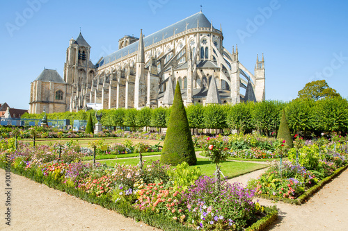 Fotografie The historic Cathedral of Bourges in Centre-Val de Loire, France