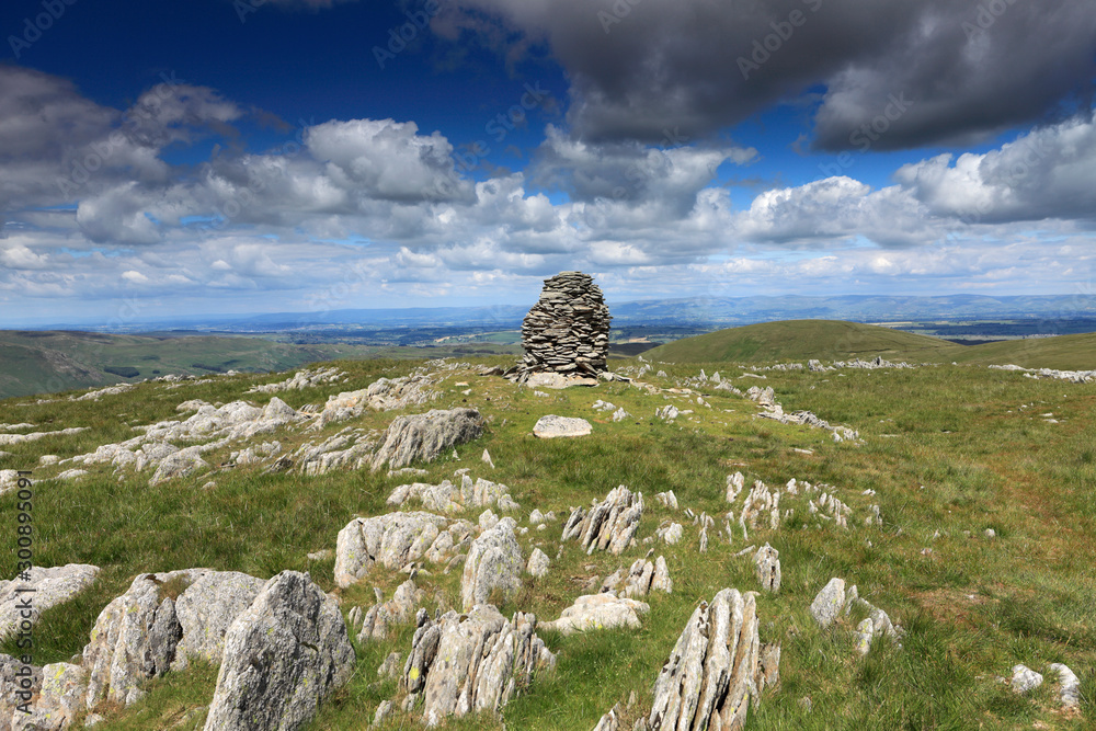 Cairns on Artle crag, Branstree Fell, Mardale Common, Lake District National Park, Cumbria County, England, UK