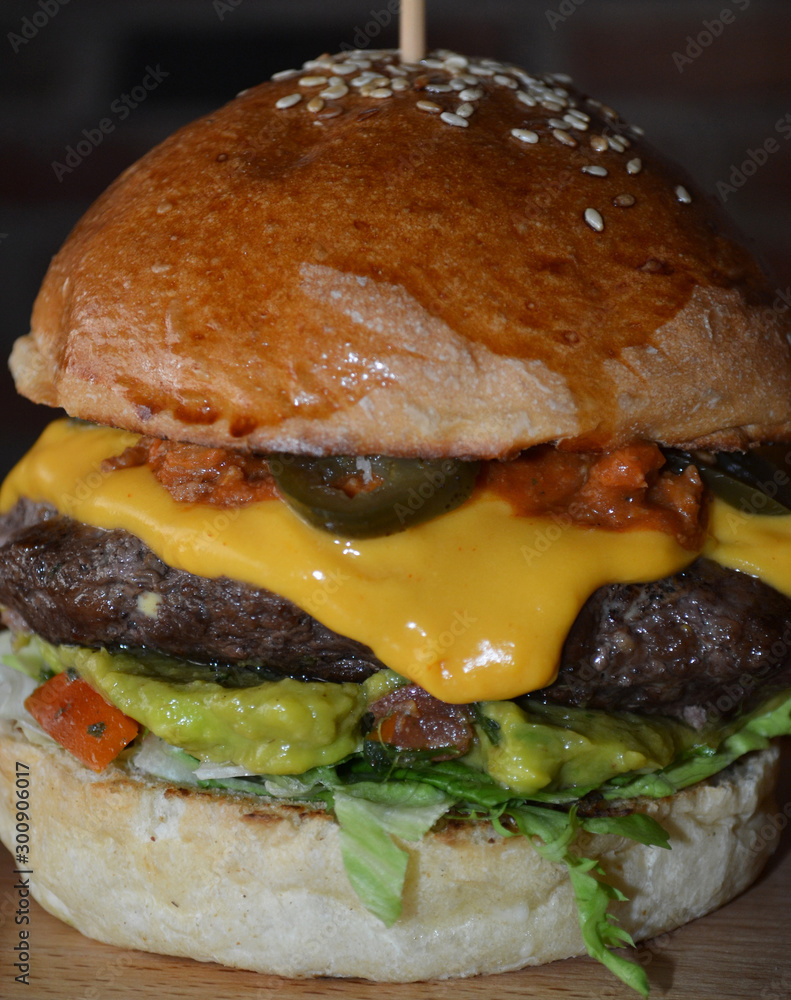 HAMBURGUER MEAL FOOD LUNCH MEAT HAMBURGUER MEAL FOOD LUNCH MEAT