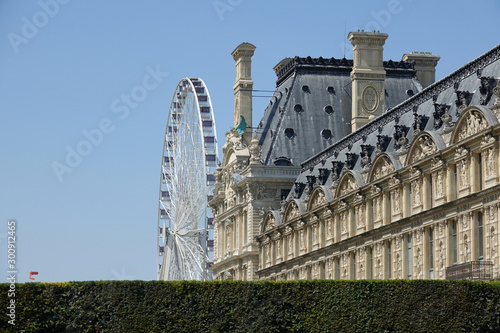 Grande roue sur le Jardin des Tuileries photo